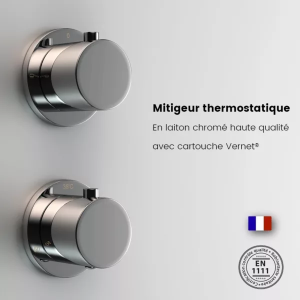 Cabine de douche asymétrique en verre blanc mesurant 70 x 90 cm, idéale pour des espaces modernes, disponible à l'achat et à la livraison.